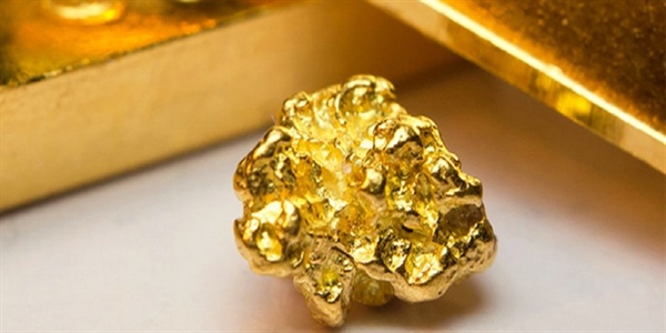 طلا پس از قرار گیری در بالا ترین قیمت 5 ماهه خود کاهش یافت